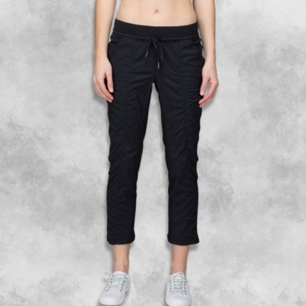 Lululemon Studio Crop Yoga Pants Adjustable Fit Side & Hidden Pockets Black W 26